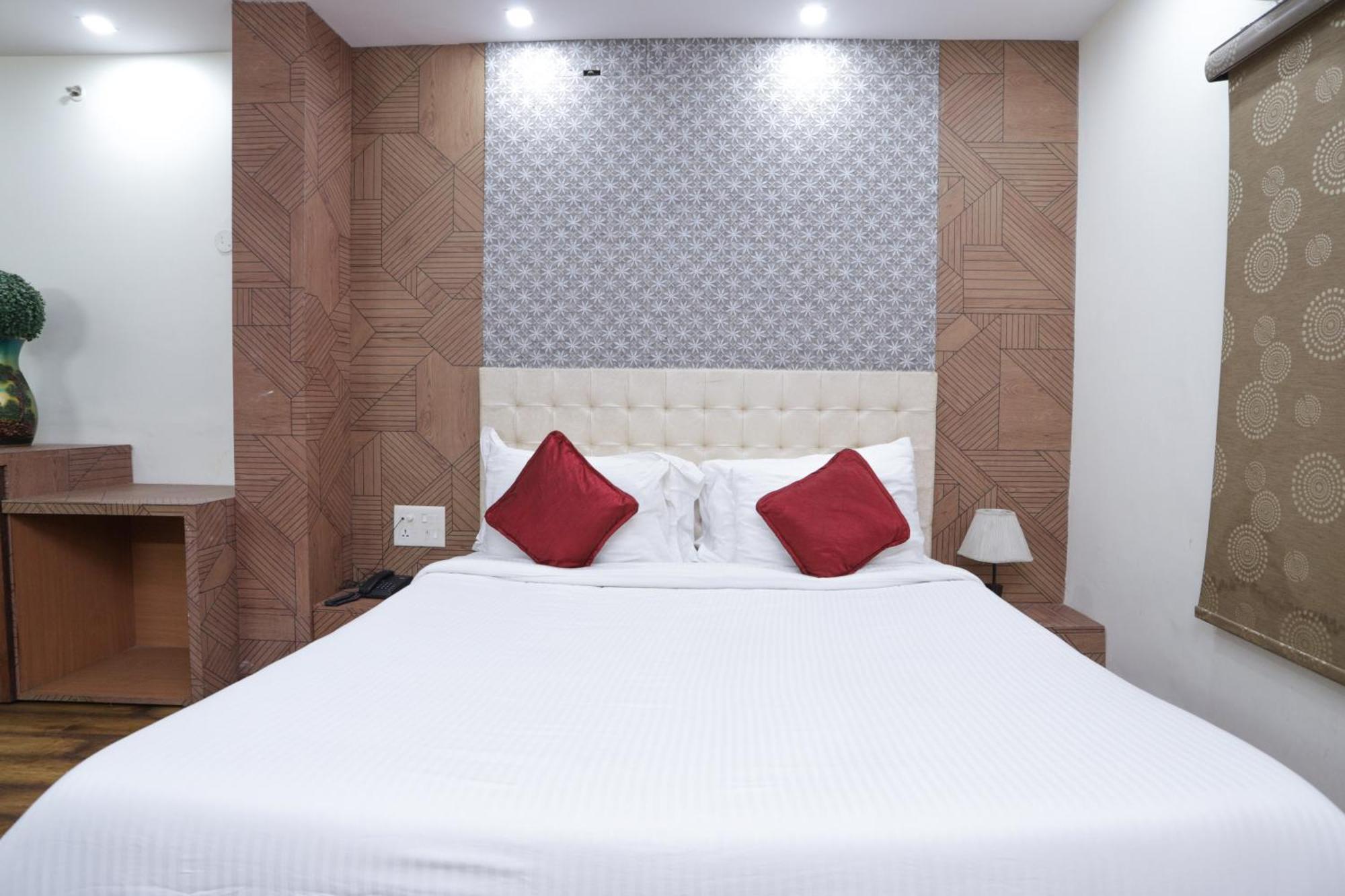 Hotel Razia Inn Hisār エクステリア 写真