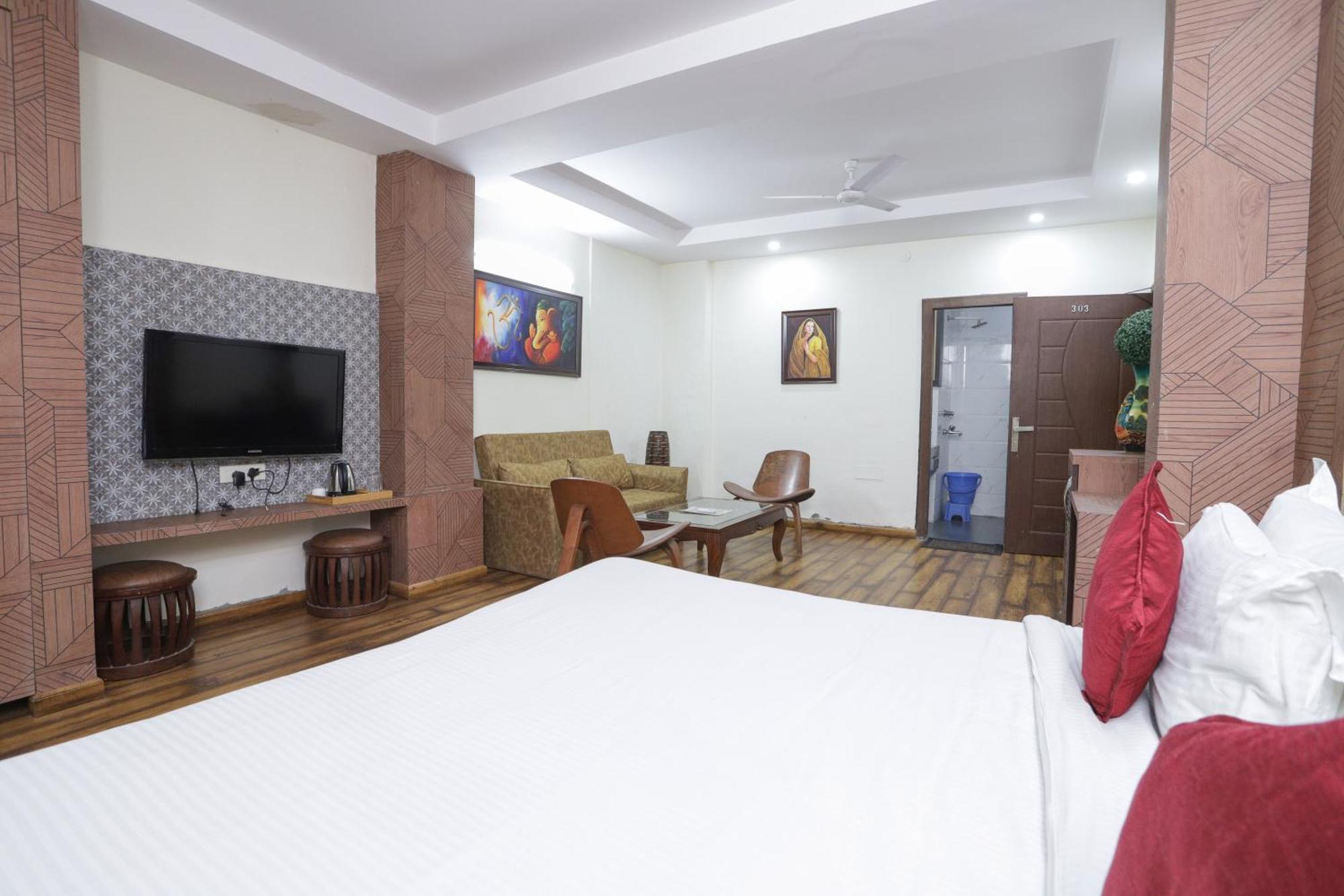 Hotel Razia Inn Hisār エクステリア 写真