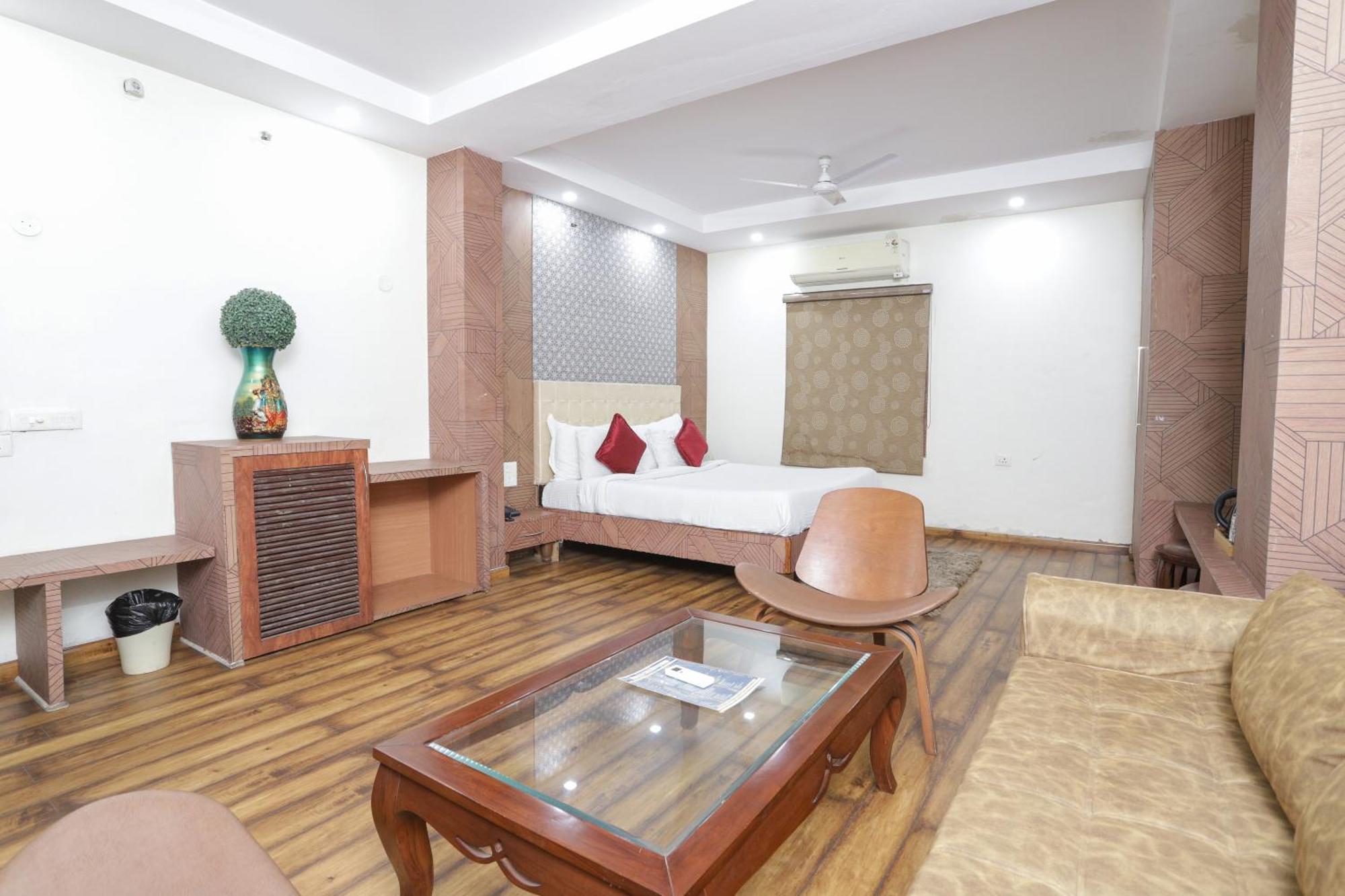 Hotel Razia Inn Hisār エクステリア 写真