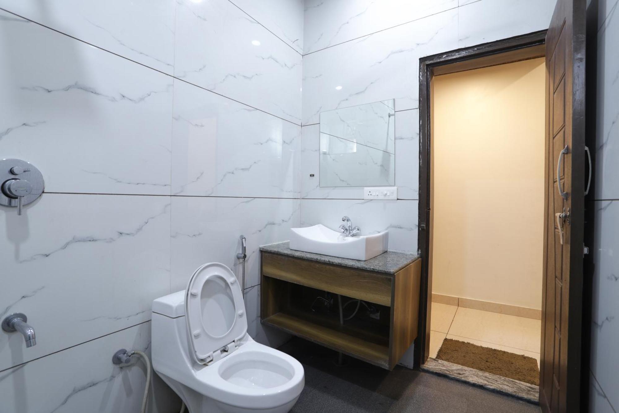 Hotel Razia Inn Hisār エクステリア 写真